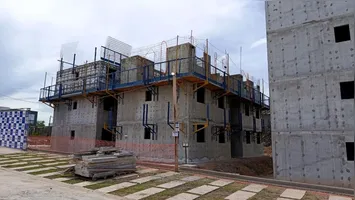 O investimento direto nas obras visitadas hoje ultrapassa os R$ 223 milhões, viabilizados via Fundo de Arrendamento Residencial (FAR).