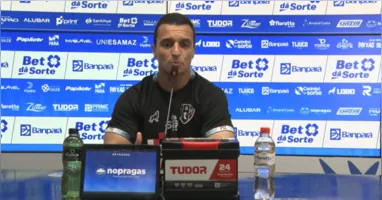 Júnior Rocha lamenta falta de "efetividade" e destaca "último passe" após empate do Paysandu em 1 a 1 com o Barra-SC na Curuzu pela Série C.