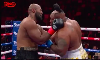 Jarrell Miller protagonizou um momento inusitado durante a luta contra Kingsley Ibeh.
