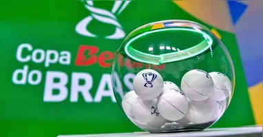 Quem será que vem pela frente?