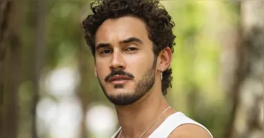Enquanto o romance real avança, o personagem de Filipe Bragança enfrenta um caminho diferente dentro da novela.