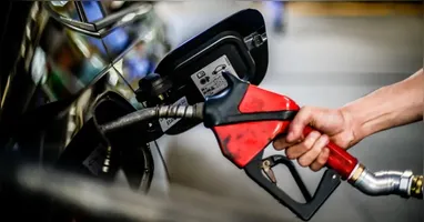 Apesar das tentativas do governo de reduzir o preço dos combustíveis, outros fatores mantém a diferença entre cidades do Brasil.