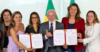 Lula reiterou a importância de o país avançar na regulação das redes sociais e de determinados conteúdos inapropriados que circulam pela internet