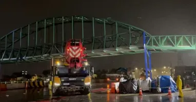 Megaoperação para a retirada da passarela