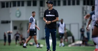 Léo Condé sabe do desafio do time na competição