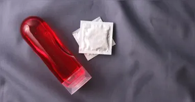 Segundo o órgão, a ausência de avaliação sanitária representa risco direto à saúde da população e ainda recomenda que quem adquiriu qualquer item da marca suspenda imediatamente o uso.