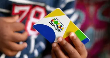 Famílias beneficiárias devem revisar o cadastro a cada dois anos, mesmo sem mudanças na situação.