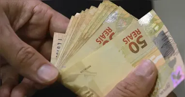 O INPC mede a inflação para famílias com renda de até cinco salários mínimos.