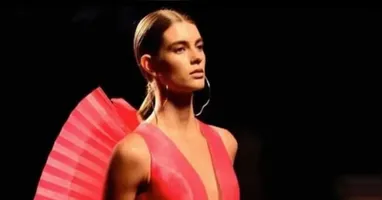 As autoridades locais investigam o caso. O corpo não apresentava sinais de violência ou marcas suspeitas.