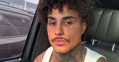 Livinho, que em agosto de 2025 deixou o Dança dos Famosos (Globo) após perfurar o pulmão num acidente, tem uma carreira musical de 15 anos.
