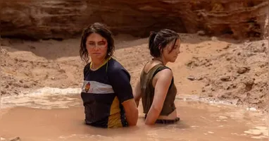 História acompanha uma policial afastada após uma operação fracassada que a colocou na mira do narcotráfico.