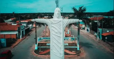 Cidade foi marcada pelos abusos do religioso