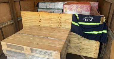 Carga de uísque apreendida pela Sefa-PA