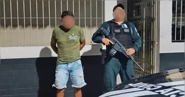 A vítima apresentava ferimentos causados por arma branca na região das costas. Suspeito do crime é o companheiro dela.