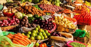 Alta no preço dos combustíveis já impacta o transporte de cargas no Brasil e pode refletir no valor dos alimentos nas próximas semanas.