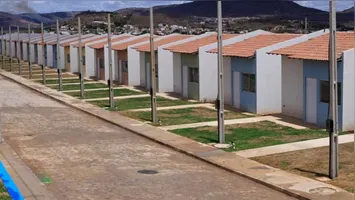 Ministro Jader Filho durante vistoria técnica em Marabá; investimento federal no município ultrapassa a marca de R$ 220 milhões.