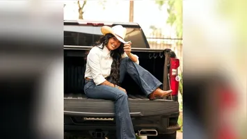 Fenômeno do sertanejo, a "Boiadeira" recebeu apoio maciço dos fãs após publicação viralizar na web.