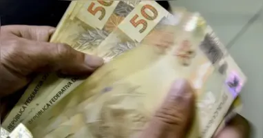 Antecipação do 13º do INSS começa em abril e beneficia milhões de aposentados e pensionistas em todo o país.