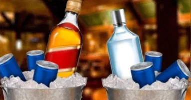 Mistura popular entre foliões, álcool e energético pode sobrecarregar o coração e elevar o risco de parada cardíaca, segundo especialistas.