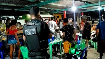 A segunda frente de atuação mira o ambiente urbano, especificamente os estabelecimentos que funcionam fora do horário permitido