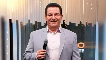 Reprodução de videochamada mostra uso de tecnologia deepfake para simular a imagem do apresentador Renato Ambrósio durante tentativa de golpe.