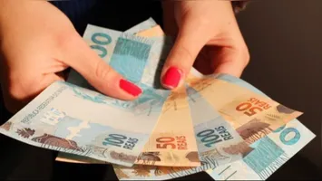 Conforme anunciado, o pagamento do abono será feito de acordo com o mês de nascimento do trabalhador.