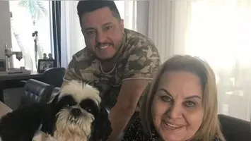 Dona Anita enfrentava problemas de saúde há algum tempo e morreu devido à Síndrome de Angústia Respiratória Aguda (SARA).