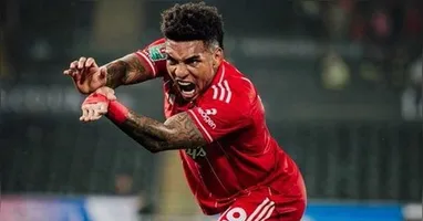 Igor Jesus comemorando gol pelo Nottingham Forest.