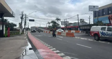 Trânsito na avenida Júlio César foi liberado em menos de 24h após interdição para remoção da passarela sobre o canal São Joaquim.