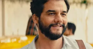 O vídeo divulgado pela academia inclui uma cena do longa em que o personagem Armando, interpretado por Moura, contracena com Elza, papel de Maria Fernanda Cândido.