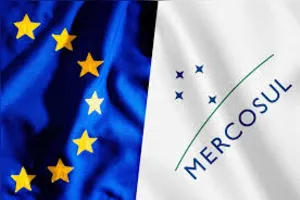 O tratado que prevê a criação da maior área de livre comércio do mundo, com alcance estimado de cerca de 700 milhões de pessoas.