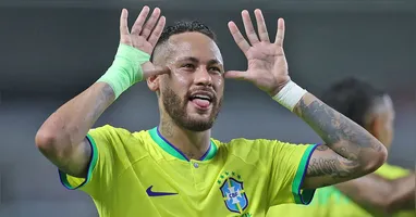 Neymar aproveitou a convocação para encher o bolso