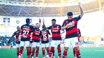 Lucas Paquetá marcou seu primeiro gol na volta ao Mengão.