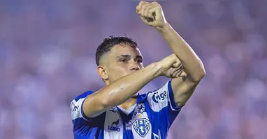 Volante atuou em 2022 em uma partida pela base azulina