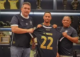 Pikachu recebeu a camisa do Leão.