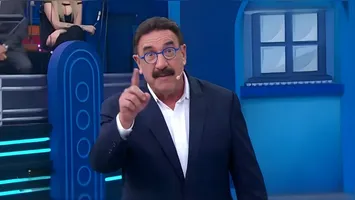 O apresentador Ratinho durante exibição de seu programa no SBT; emissora foi condenada em primeira instância.