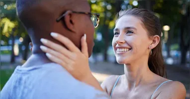 Essas conexões podem surgir quando menos se espera, fora da rotina habitual. Pode ser em um bate-papo despretensioso, em um convite de última hora ou até mesmo pela internet.