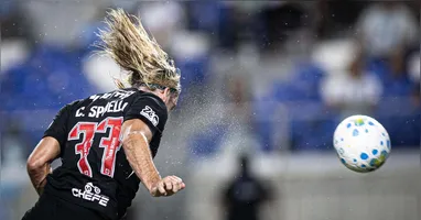 Spinelli marcou duas vezes e decidiu o jogo