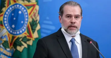 Imagem ilustrativa da notícia Toffoli se declara suspeito para julgar prisão de Vorcaro