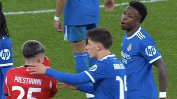 Mais uma vez, Vinícius Júnior se tornou o centro de uma discussão que ultrapassa as quatro linhas e alcança dimensões sociais e políticas.