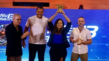 Diretoria do Cametá recebeu o prêmio de campeão do interior no Troféu Camisa 13.