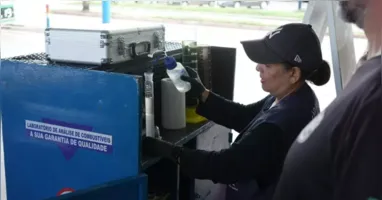 Fiscalização da Operação Vem Diesel alcança 11 estados e o Distrito Federal em ação contra preços abusivos de combustíveis.