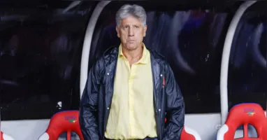 Renato Gaúcho criticou a falta de eficácia do ataque vascaíno no empate com o Remo e apontou falha no gol azulino