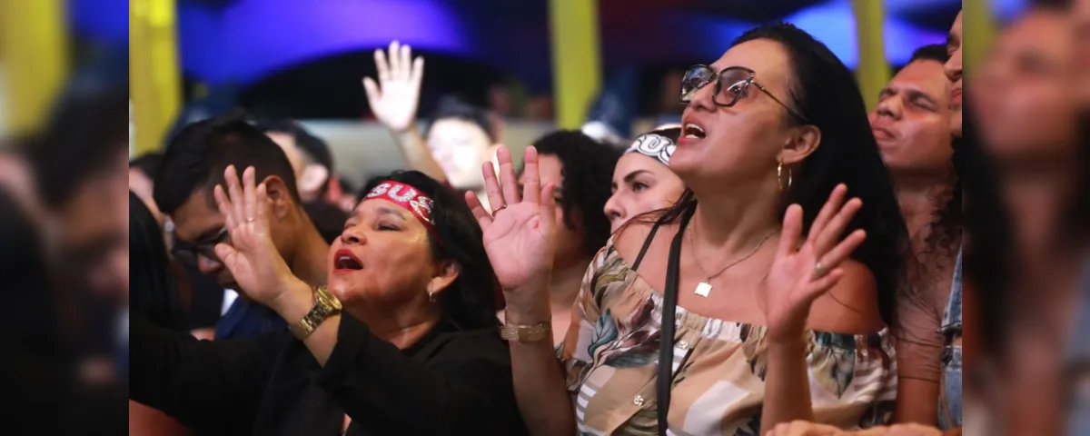 Belém inteira cantando e celebrando seus 410 anos no Dia Gospel, no Portal da Amazônia.