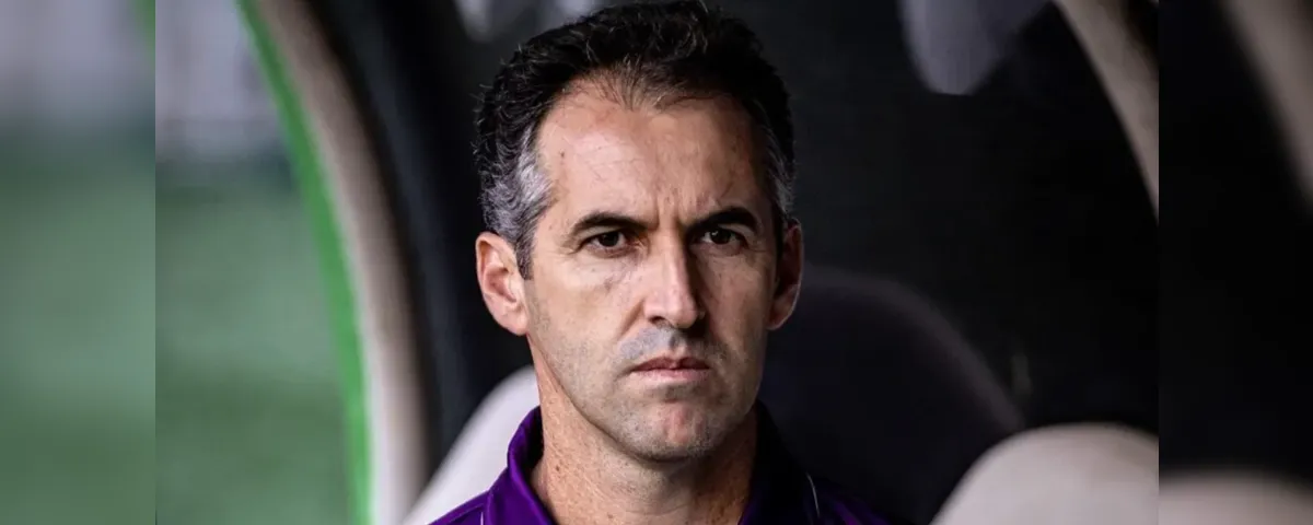 Léo Condé é o novo técnico do Clube do Remo e assume a missão de comandar o Leão na decisão contra o Paysandu.
