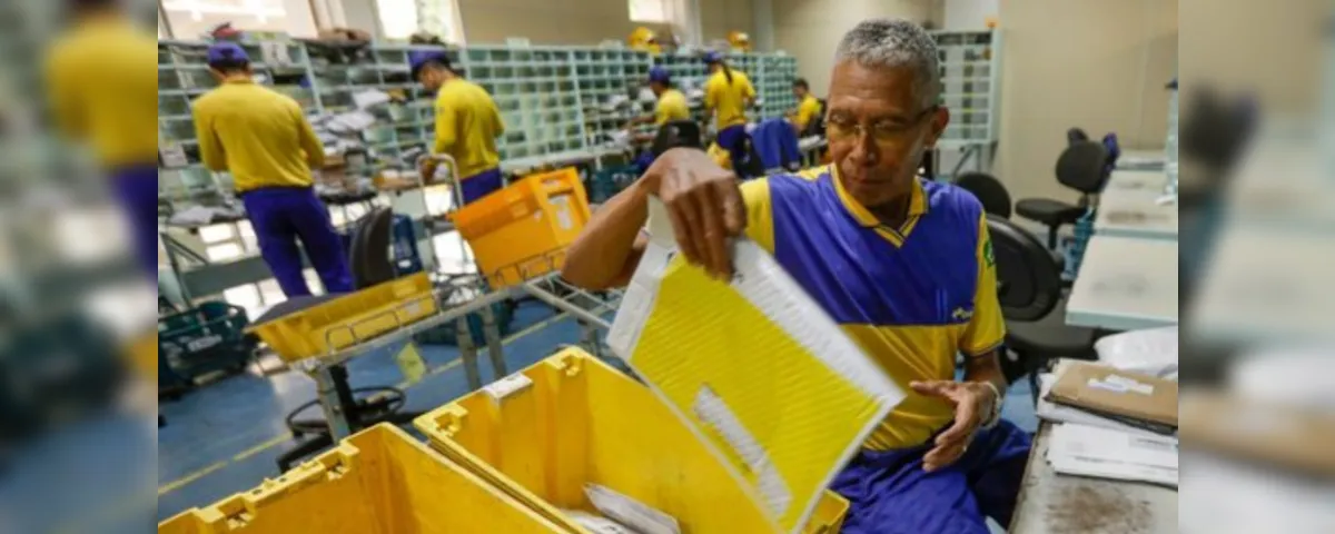 O programa prevê jornada de 4 horas diárias para candidatos de níveis fundamental e médio.