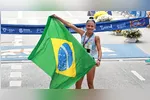 Atleta brasileira Núbia de Oliveira, terceiro lugar da categoria feminina da 100ª Corrida Internacional de São Silvestre.