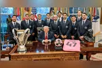 Trump pousou ao lado do elenco do Inter de Miami