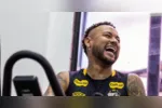 Neymar é preservado pelo Santos, mas participação em torneio online de pôquer chama atenção.