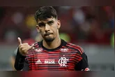 Flamengo avança em negociações para trazer Lucas Paquetá de volta, mas enfrenta desafios financeiros